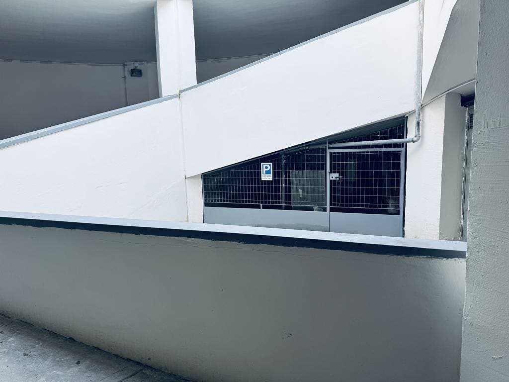 Centro Uffici Aversa: il parcheggio moto